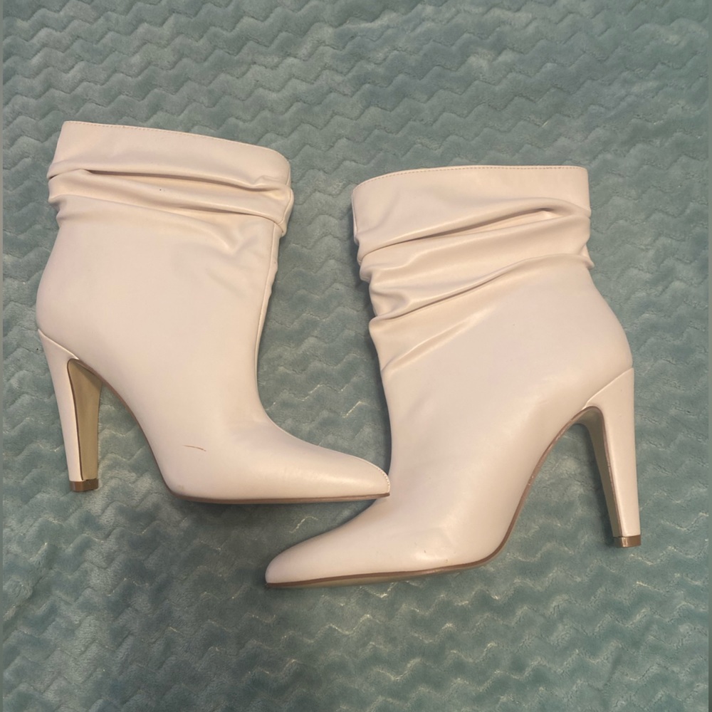 White just fab slouchy booties